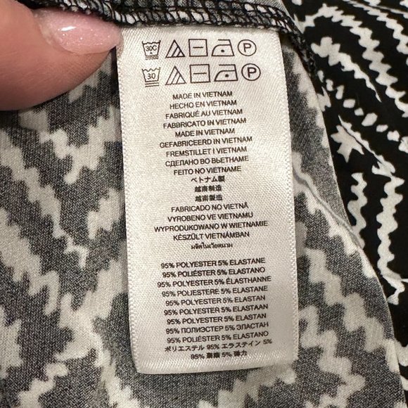 MICHAEL Michael Kors Dress Jersey Knit Mob Wife LS Lace Up Black White Print 1X - Picture 15 of 16